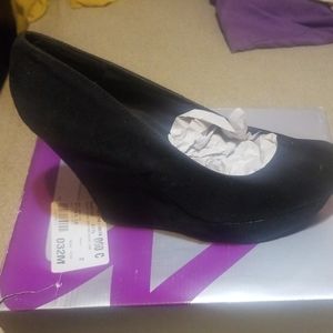 Black platform wedge heels